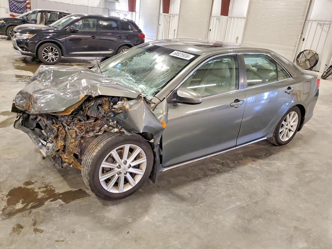 منظر 2012 TOYOTA CAMRY XLE، زاوية 1