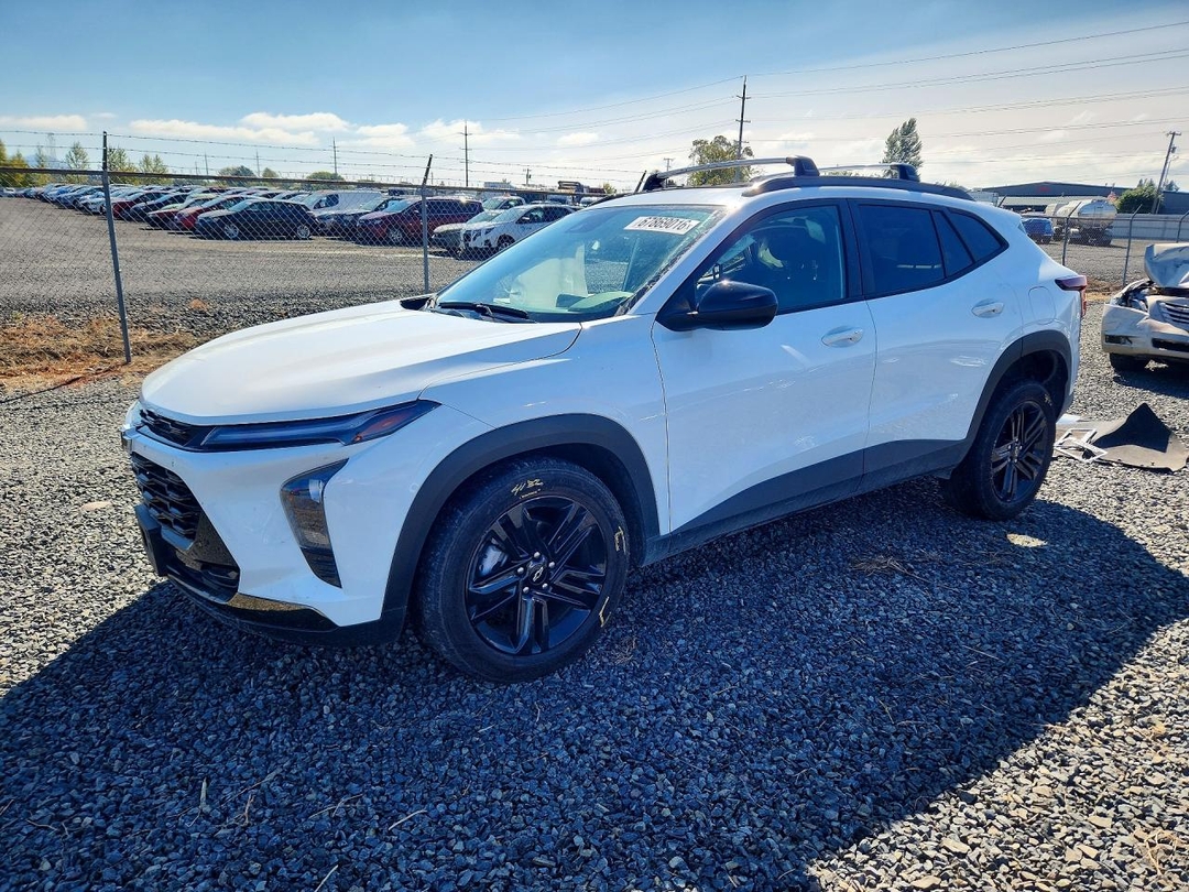 منظر 2025 CHEVROLET TRAX ACTIV، زاوية 1