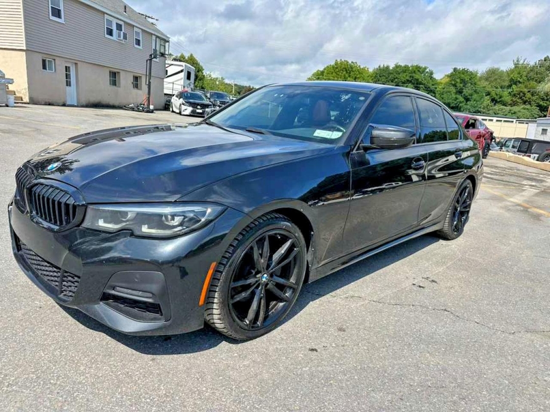 Vedere 2022 BMW 330XI, unghi 1