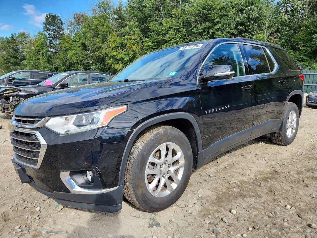 Вид 2020 CHEVROLET TRAVERSE LT, угол 1
