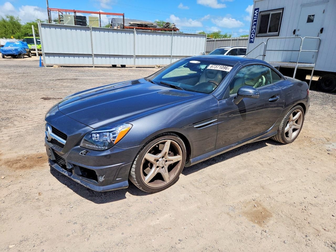 Vista de 2013 MERCEDES-BENZ SLK 350, ángulo 1