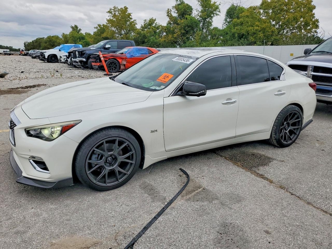 Vista de 2018 INFINITI Q50 3.0T LUXE, ángulo 1