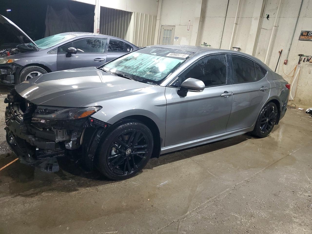 Vedere 2026 TOYOTA CAMRY SE, unghi 1