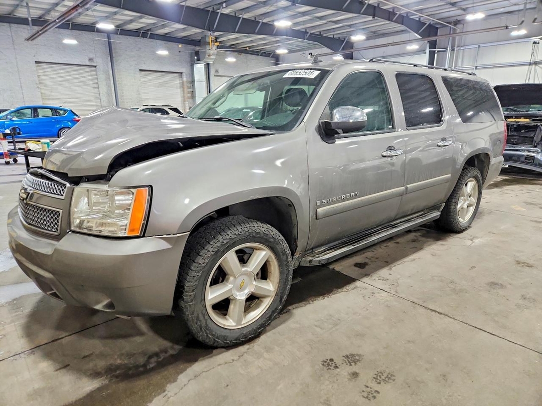 منظر 2007 CHEVROLET SUBURBAN K1500، زاوية 1