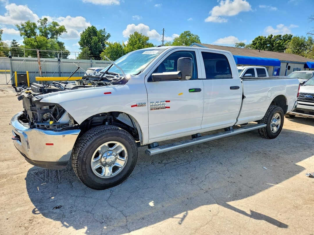 Vedere 2015 RAM 2500 ST, unghi 1