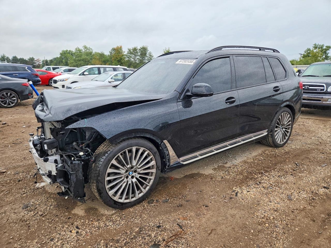 Vue de 2020 BMW X7 XDRIVE50I, angle 1