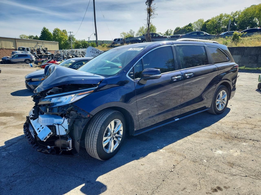 Вид 2023 TOYOTA SIENNA LIMITED 7-PASSENGER, угол 1