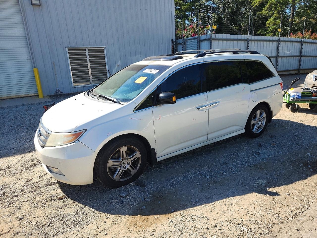 Vue de 2013 HONDA ODYSSEY TOURING, angle 1