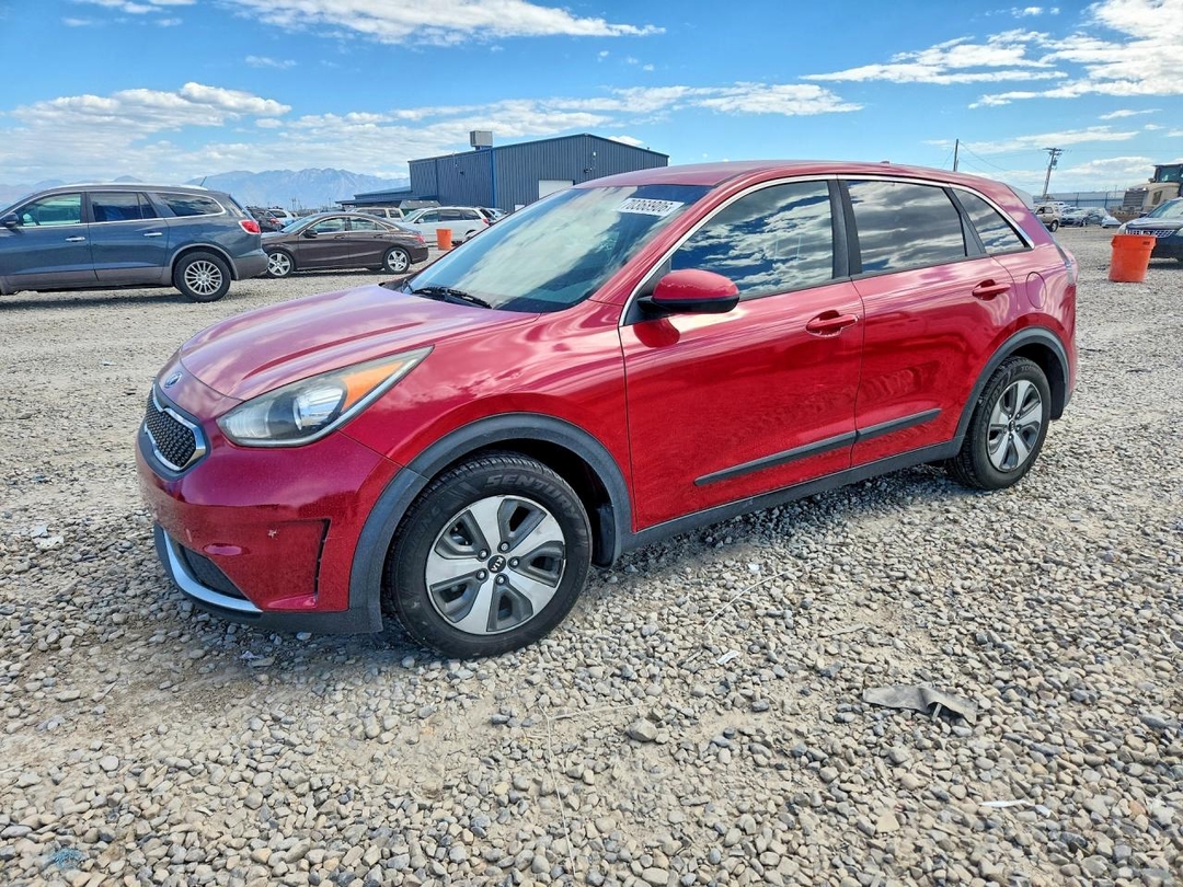 منظر 2017 KIA NIRO FE، زاوية 1