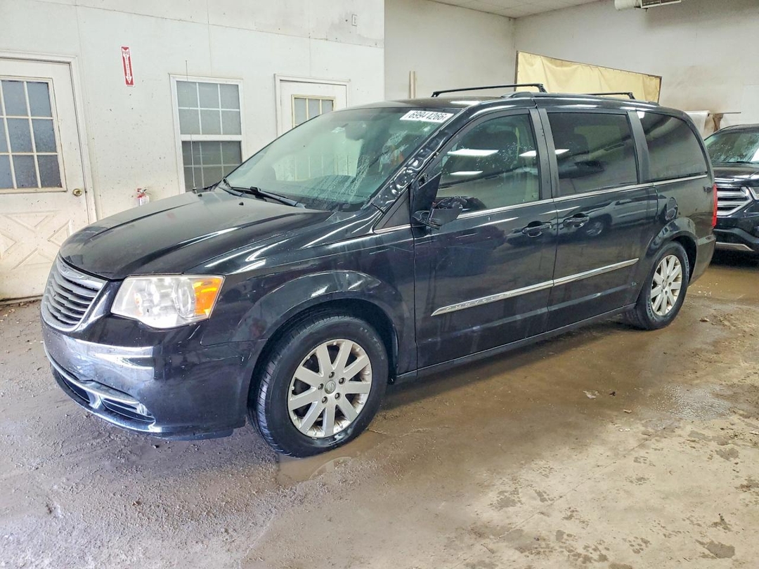 Vue de 2014 CHRYSLER TOWN &amp; COUNTRY TOURING, angle 1