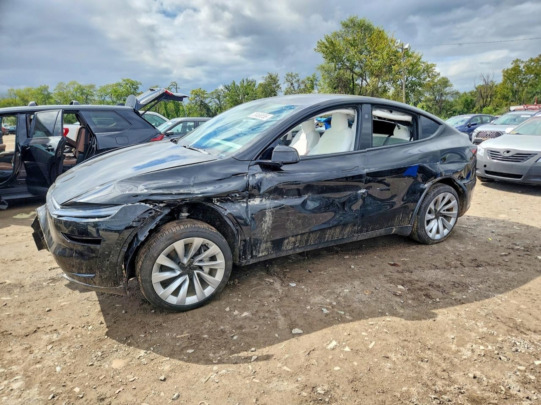 Vue de 2026 TESLA MODEL Y, angle 1