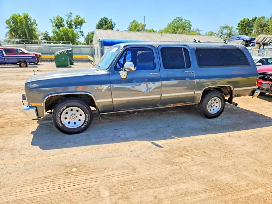 Vue de 1988 CHEVROLET SUBURBAN R1, angle 1