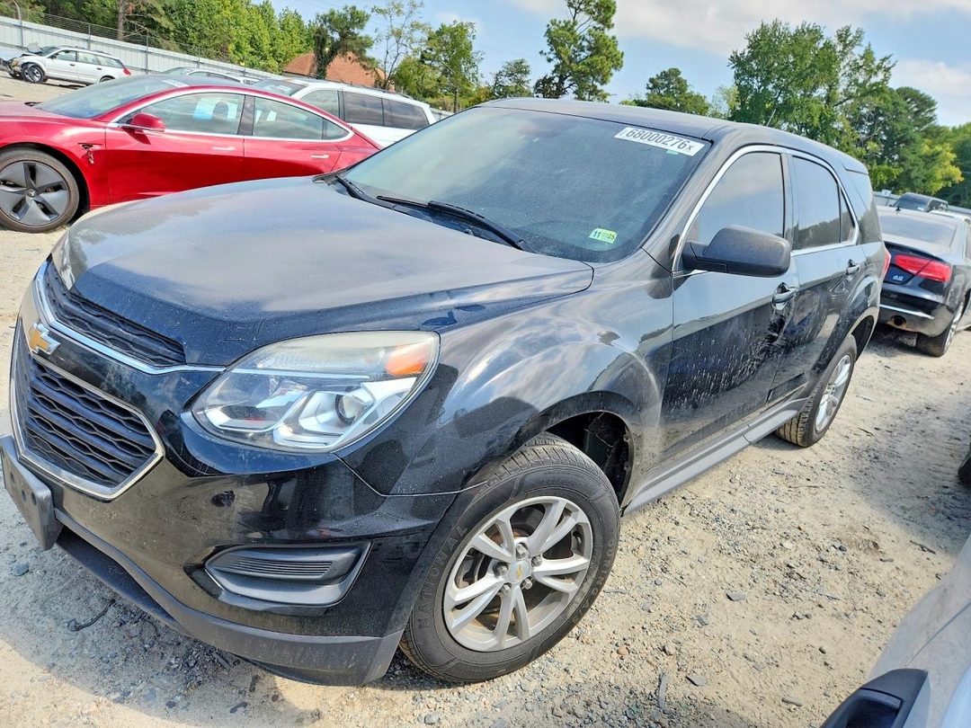 Vue de 2017 CHEVROLET EQUINOX LS, angle 1