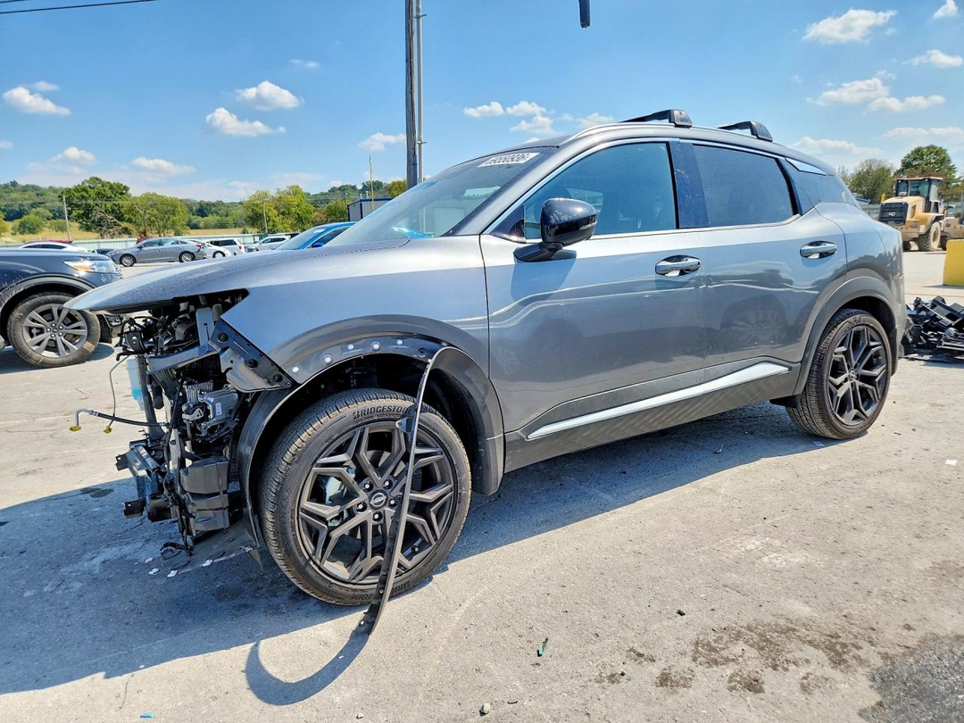 Vue de 2019 NISSAN KICKS SR, angle 1
