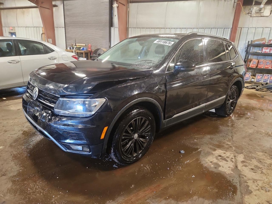 Vue de 2018 VOLKSWAGEN TIGUAN SE, angle 1