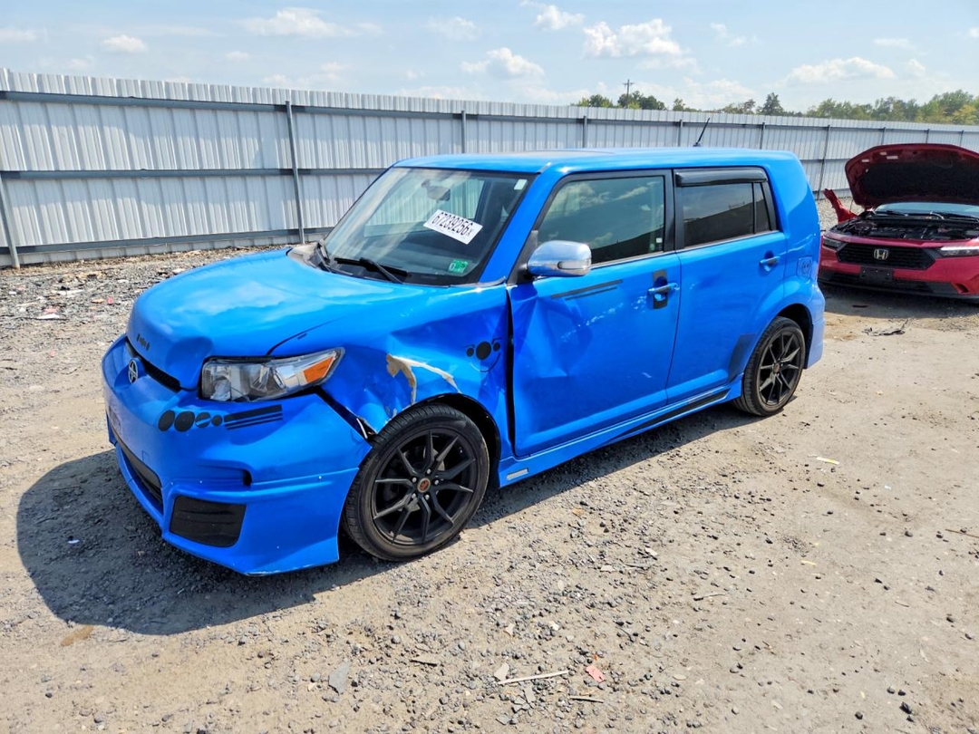 Vue de 2011 SCION XB RELEASE SERIES 8.0, angle 1