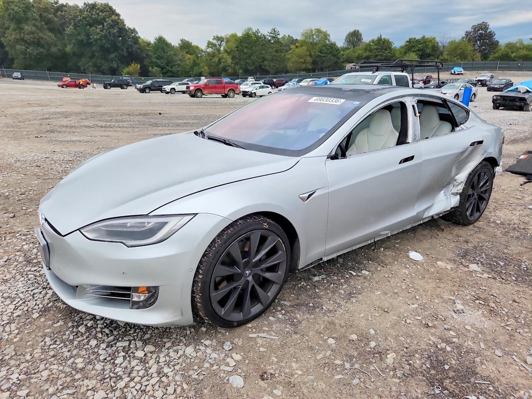 Vista de 2018 TESLA MODEL S, ángulo 1