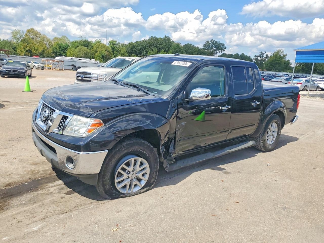 Vista de 2014 NISSAN FRONTIER SL, ángulo 1