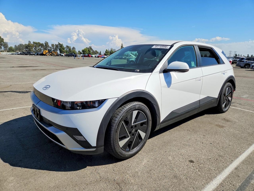 Vue de 2026 HYUNDAI IONIQ 5 SEL, angle 1