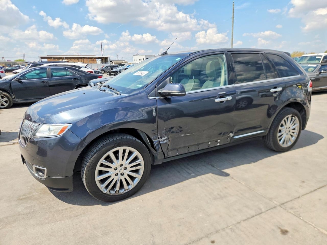 Вид 2013 LINCOLN MKX, угол 1