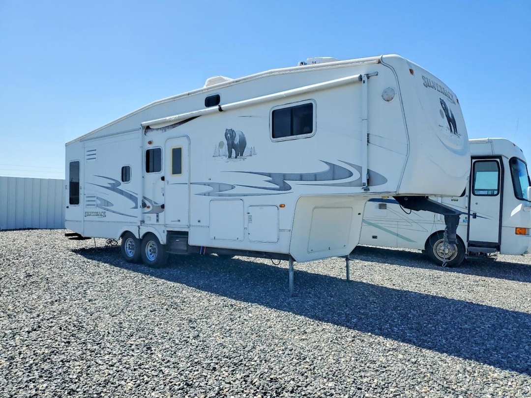 Vue de 2007 FOREST RIVER SILVERBACK CAMPER, angle 1