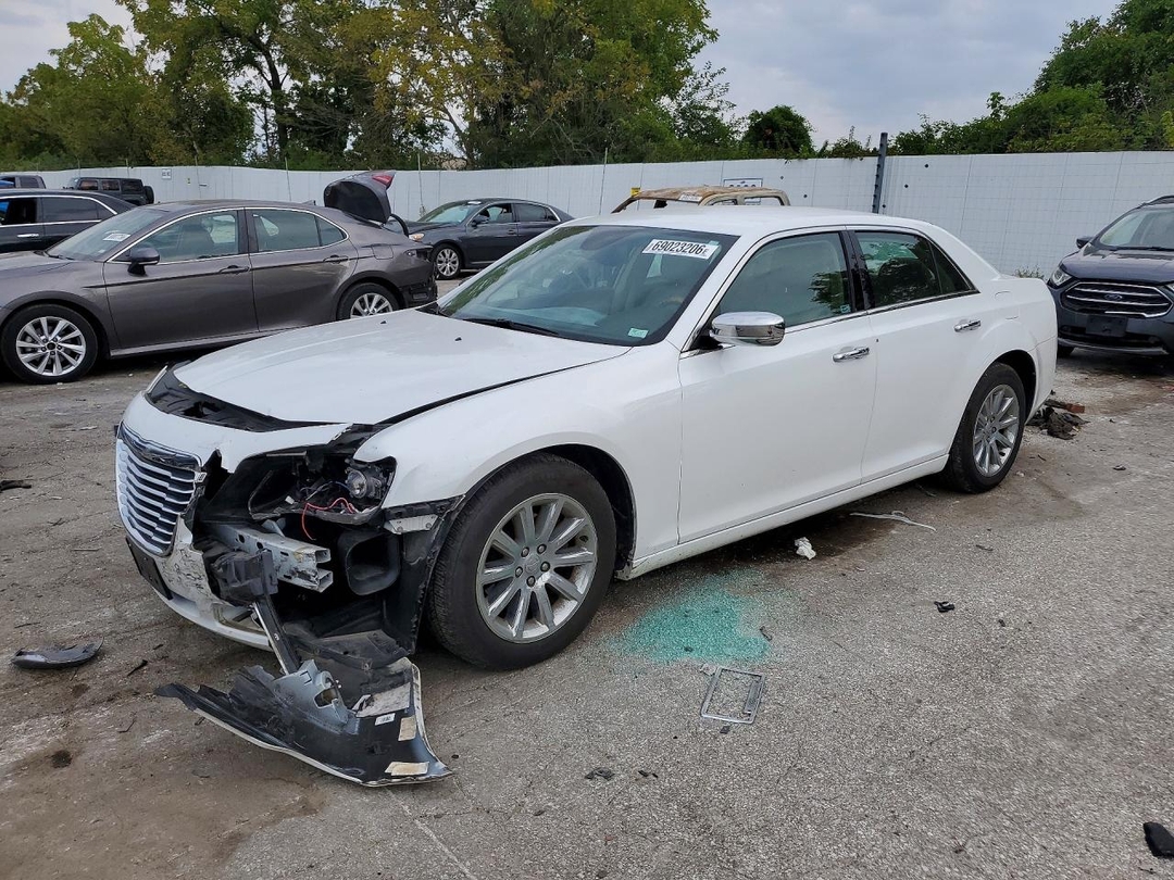2014 CHRYSLER 300C view, angle 1