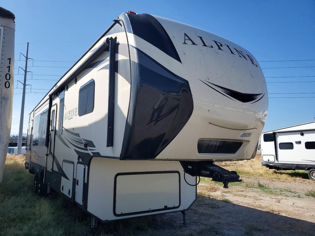 منظر 2019 KEYSTONE ALPINE CAMPER، زاوية 1
