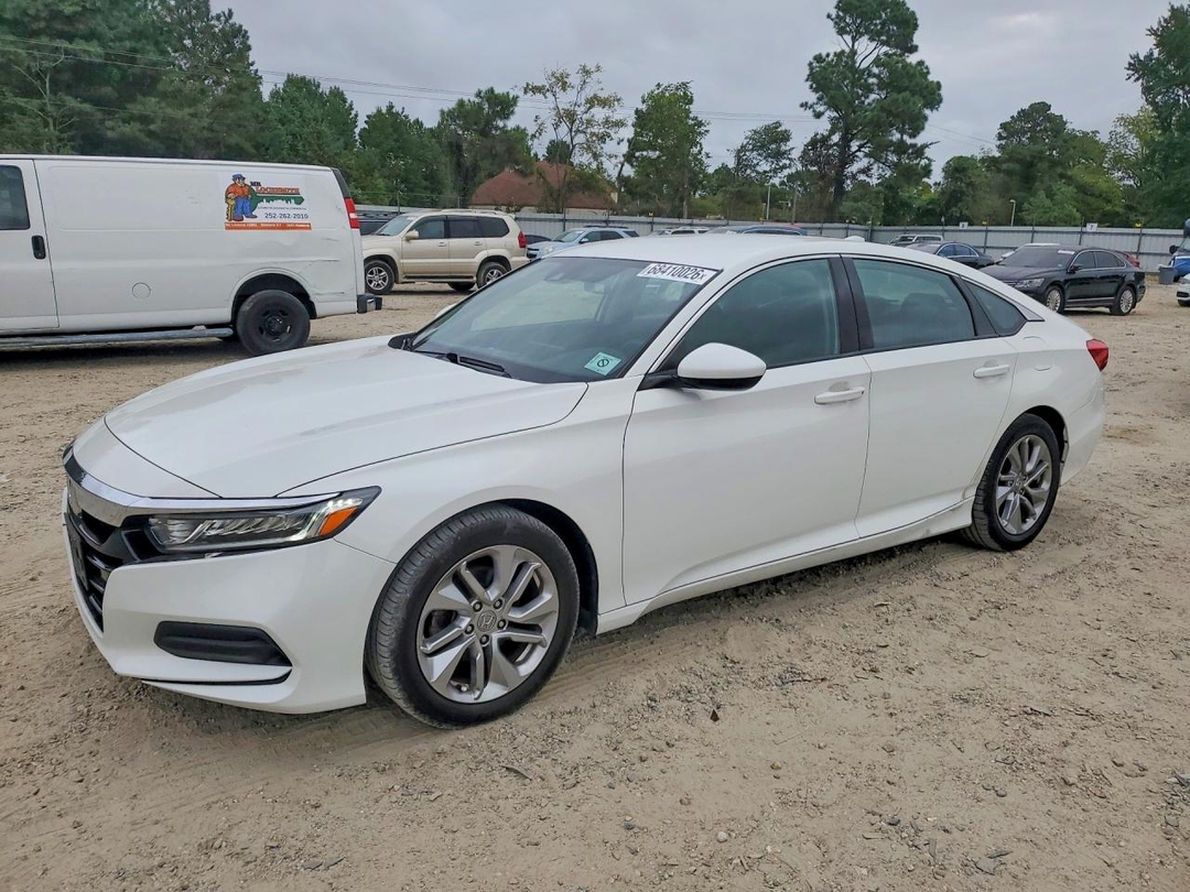 Vue de 2019 HONDA ACCORD LX, angle 1