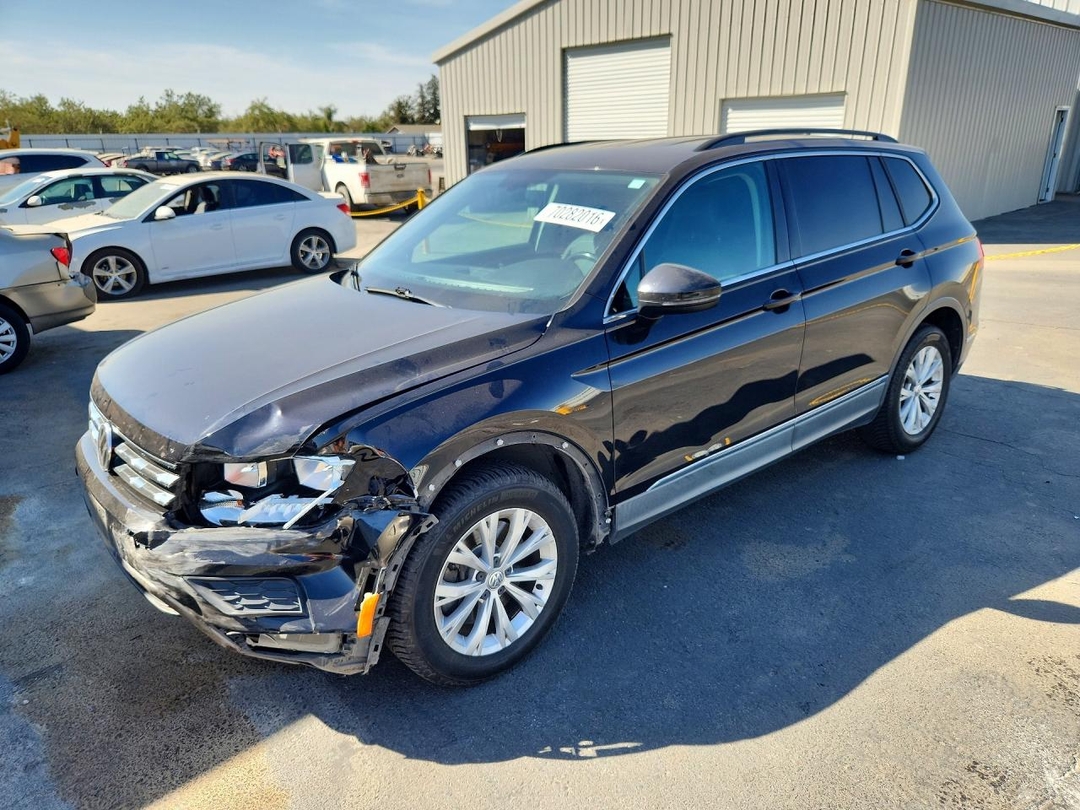 Вид 2018 VOLKSWAGEN TIGUAN SE, угол 1
