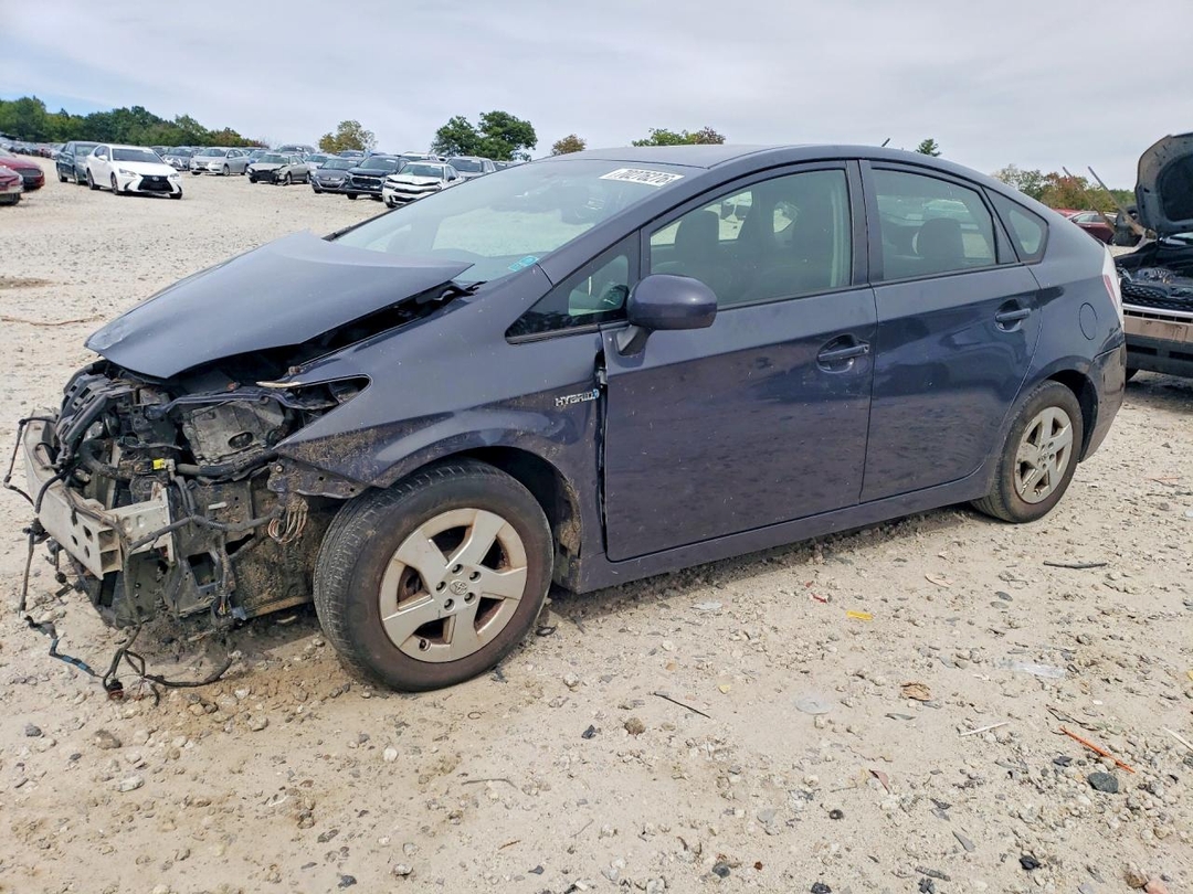 Вид 2010 TOYOTA PRIUS III, угол 1