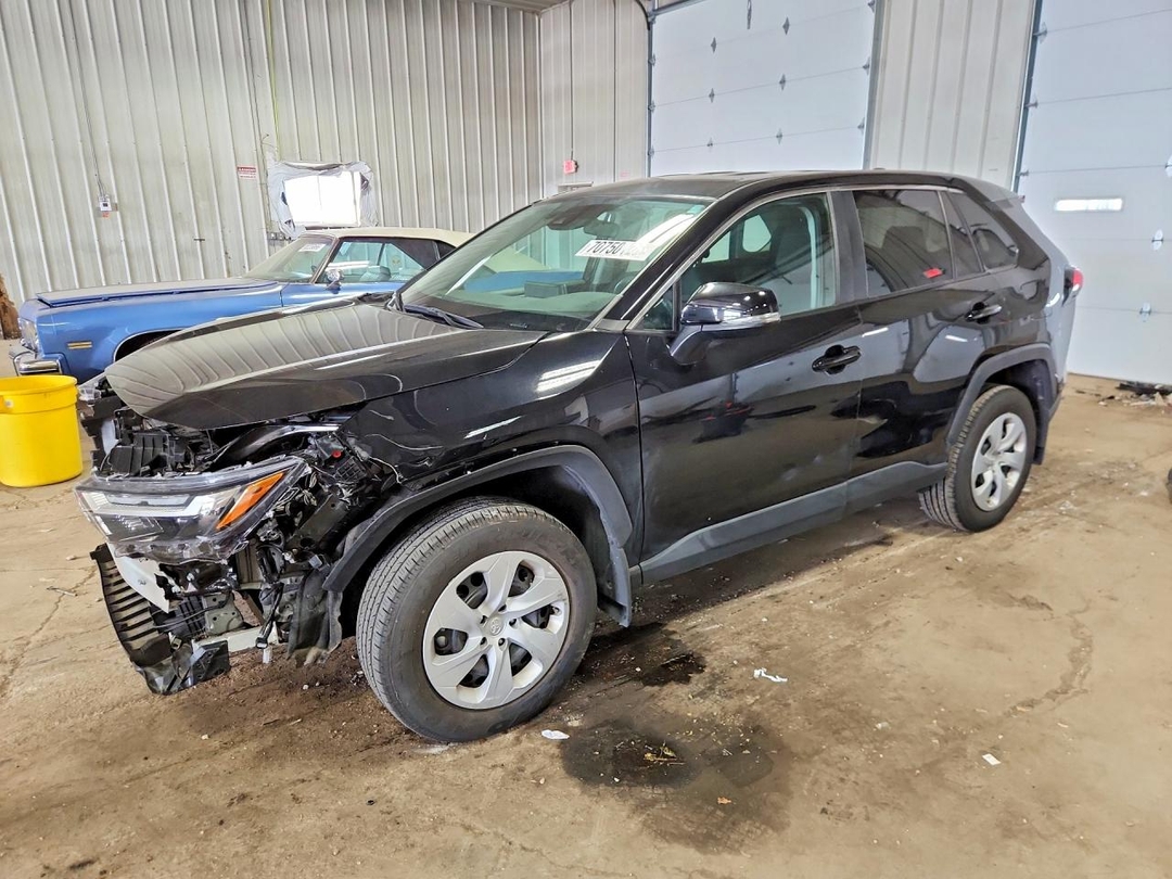 Vedere 2024 TOYOTA RAV4 LE, unghi 1