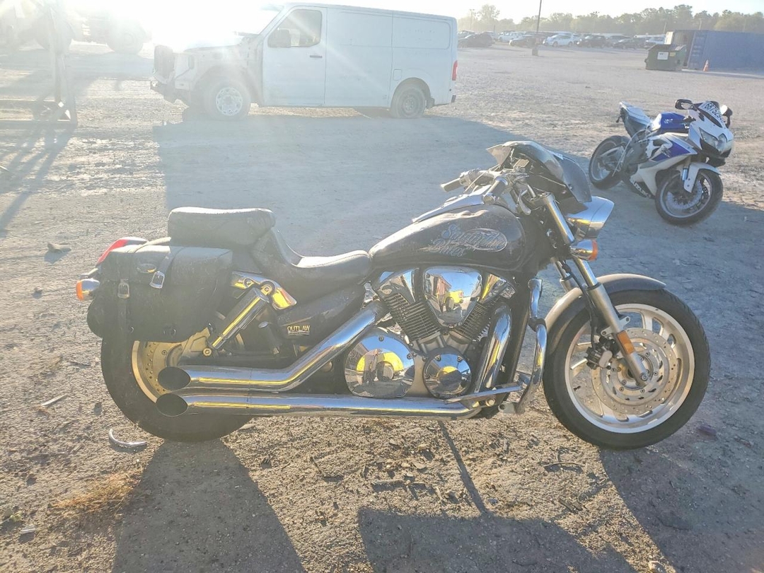 منظر 2007 HONDA VTX1300 C، زاوية 1