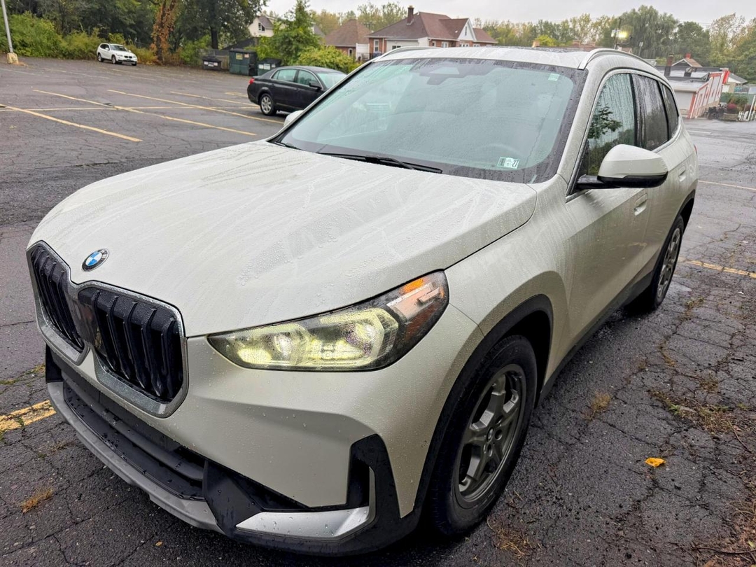 Vedere 2023 BMW X1 XDRIVE28I, unghi 1