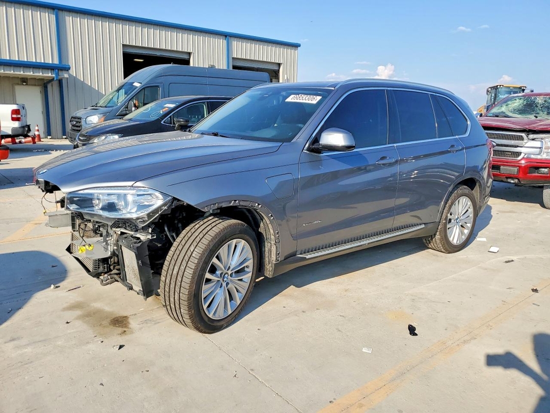Vista de 2016 BMW X5 XDR40E, ángulo 1