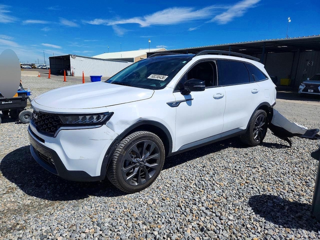 Vue de 2023 KIA SORENTO EX, angle 1