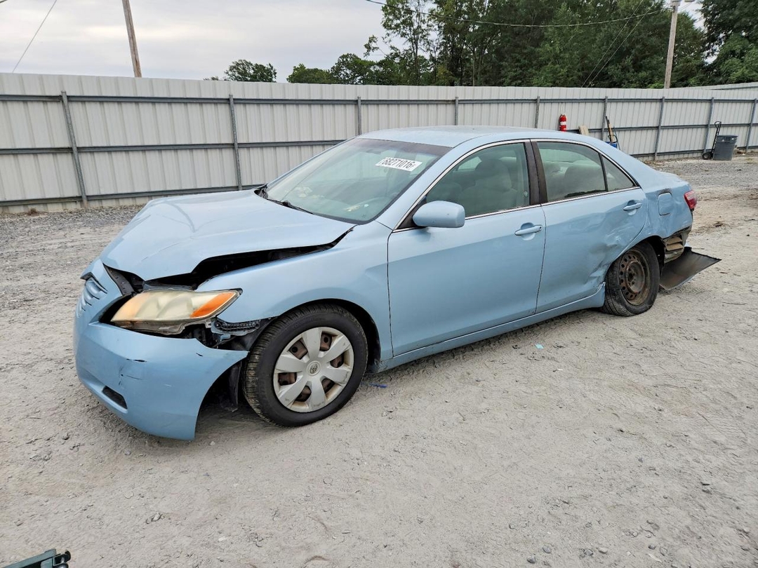 Vue de 2007 TOYOTA CAMRY LE, angle 1