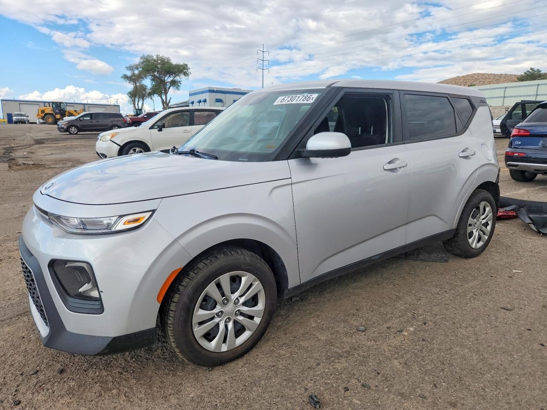 منظر 2020 KIA SOUL LX، زاوية 1