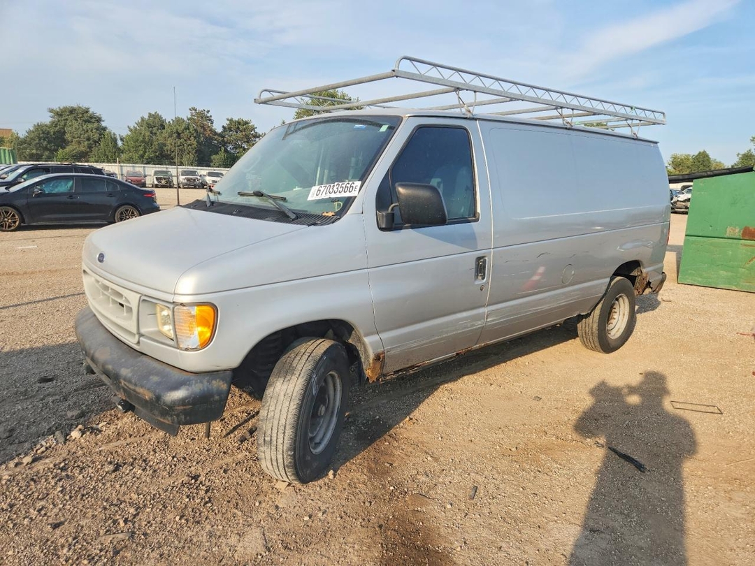 منظر 2002 FORD ECONOLINE E350 SUPER DUTY VAN، زاوية 1