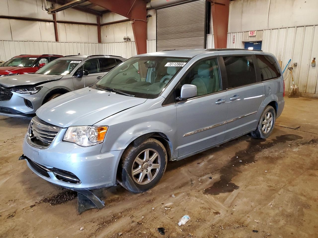 Вид 2012 CHRYSLER TOWN &amp; COUNTRY TOURING, угол 1