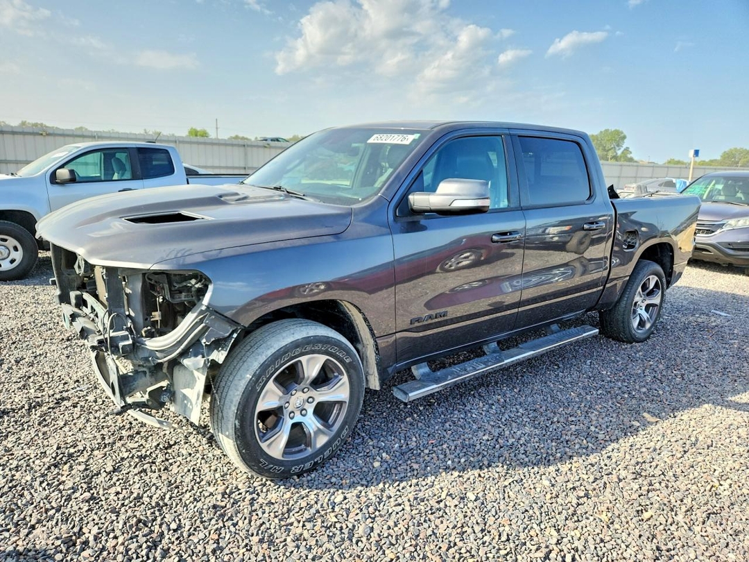 منظر 2022 RAM 1500، زاوية 1
