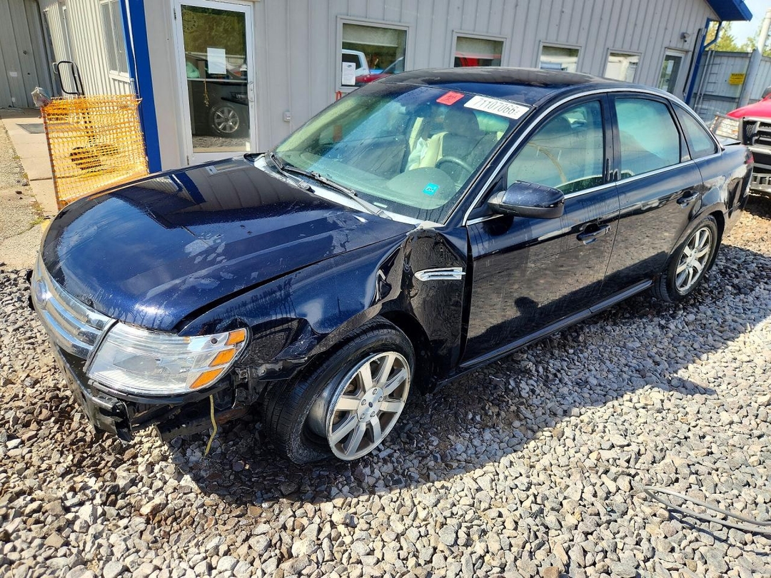 Vue de 2008 FORD TAURUS SEL, angle 1