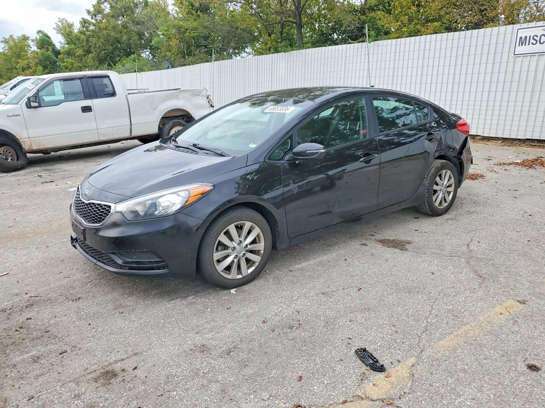 Вид 2014 KIA FORTE LX, угол 1