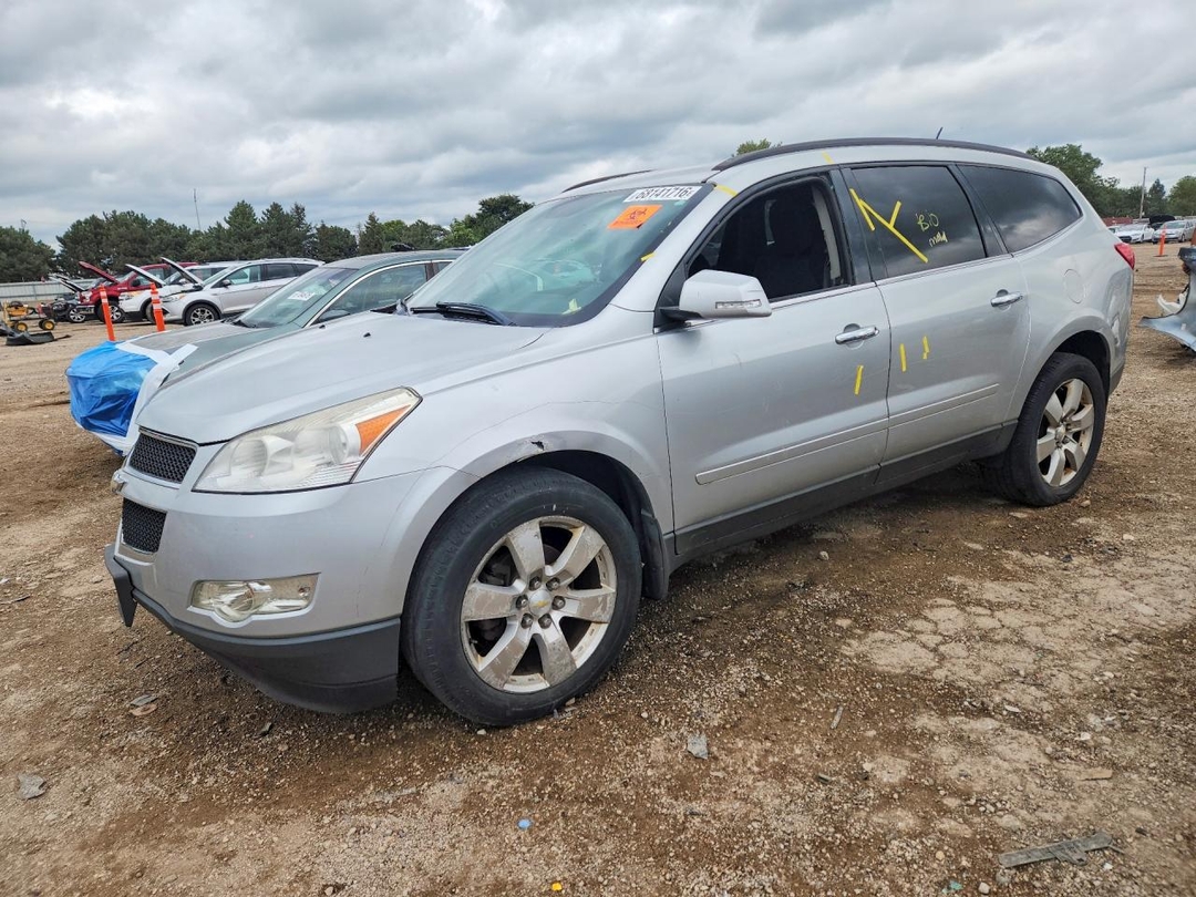 Vue de 2012 CHEVROLET TRAVERSE LT, angle 1