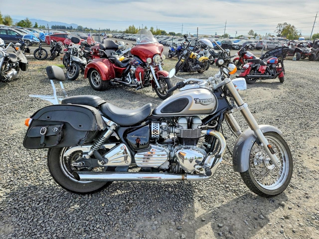 Вид 2006 TRIUMPH MOTORCYCLE BONNEVILLE AMERICA, угол 1