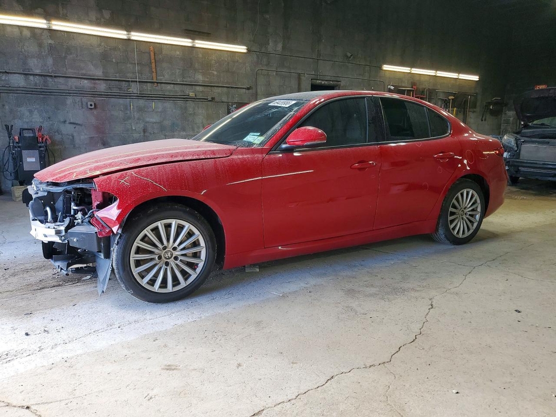 منظر 2023 ALFA ROMEO GIULIA SPRINT، زاوية 1