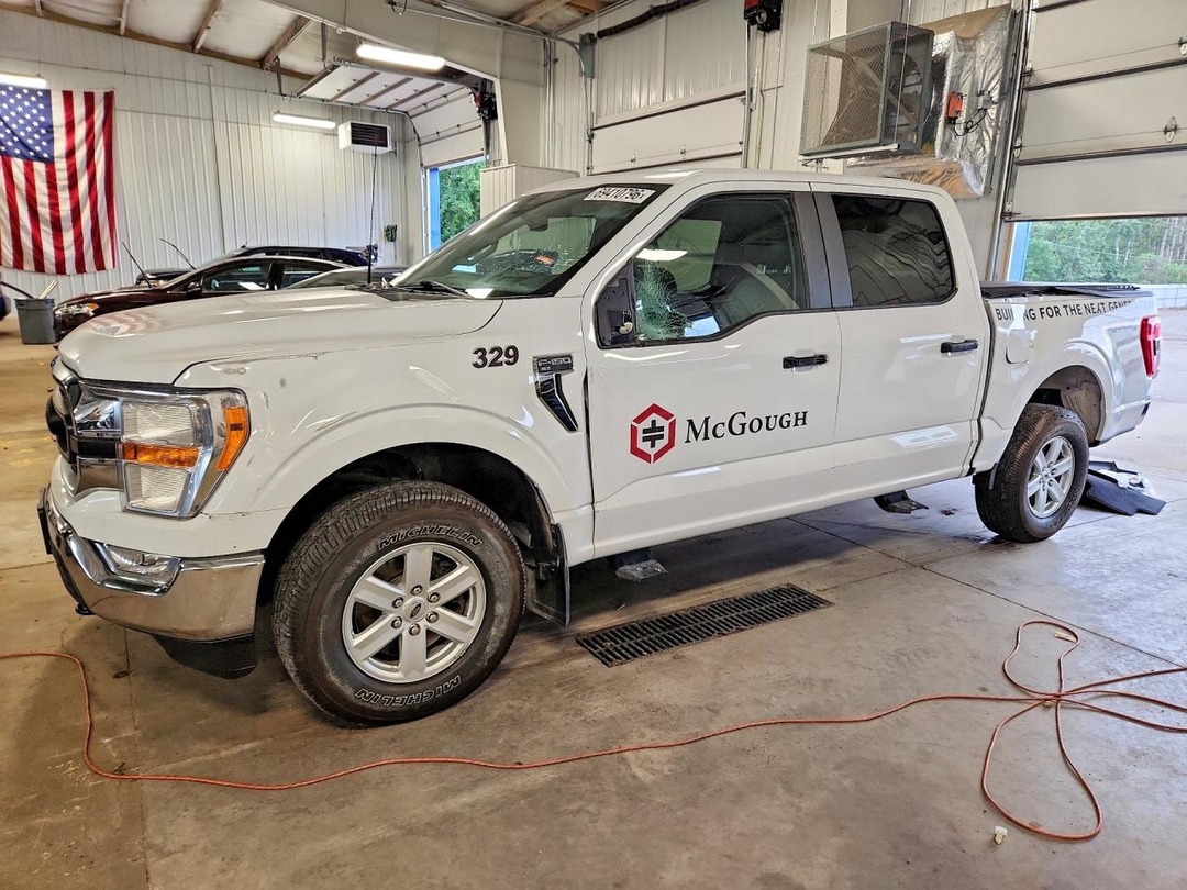 Vista de 2022 FORD F150 SUPERCREW, ángulo 1