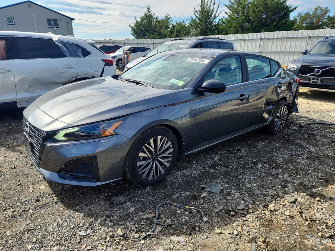 Vue de 2026 NISSAN ALTIMA SV, angle 1