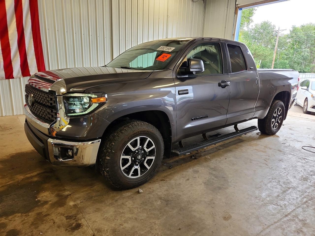Vista de 2020 TOYOTA TUNDRA SR5, ángulo 1