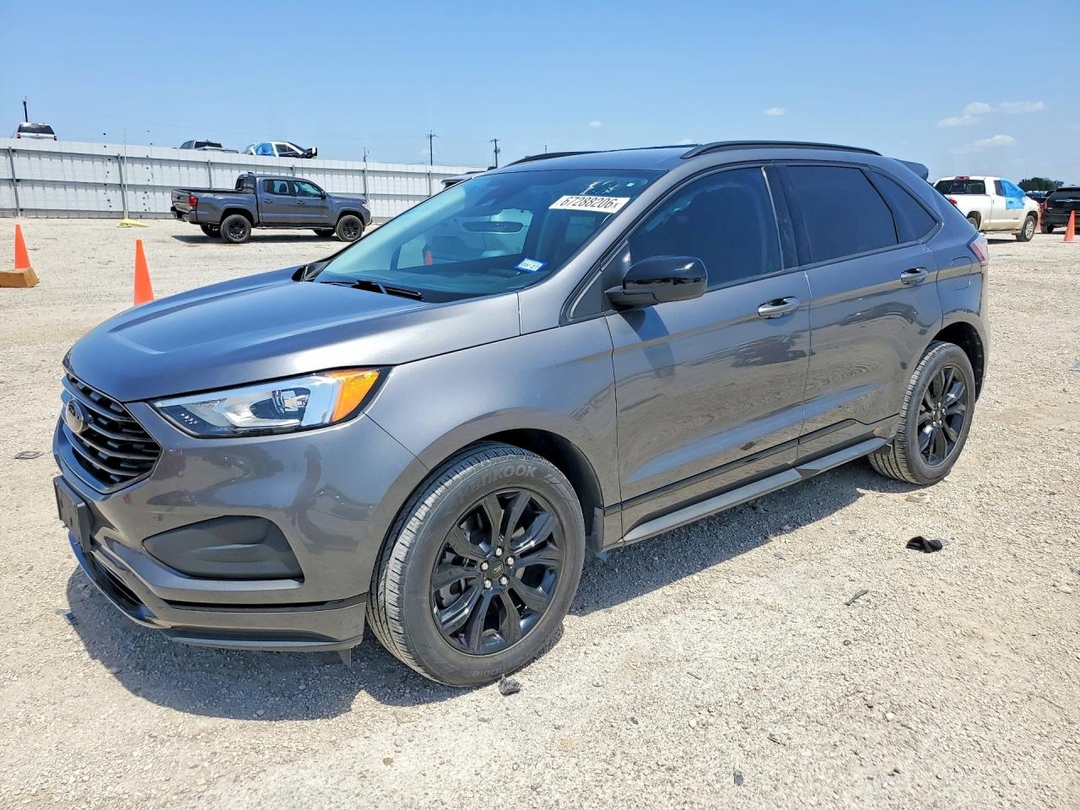 Vista de 2022 FORD EDGE SE, ángulo 1