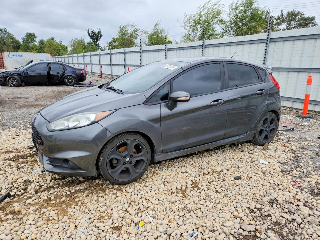 Vue de 2017 FORD FIESTA ST, angle 1